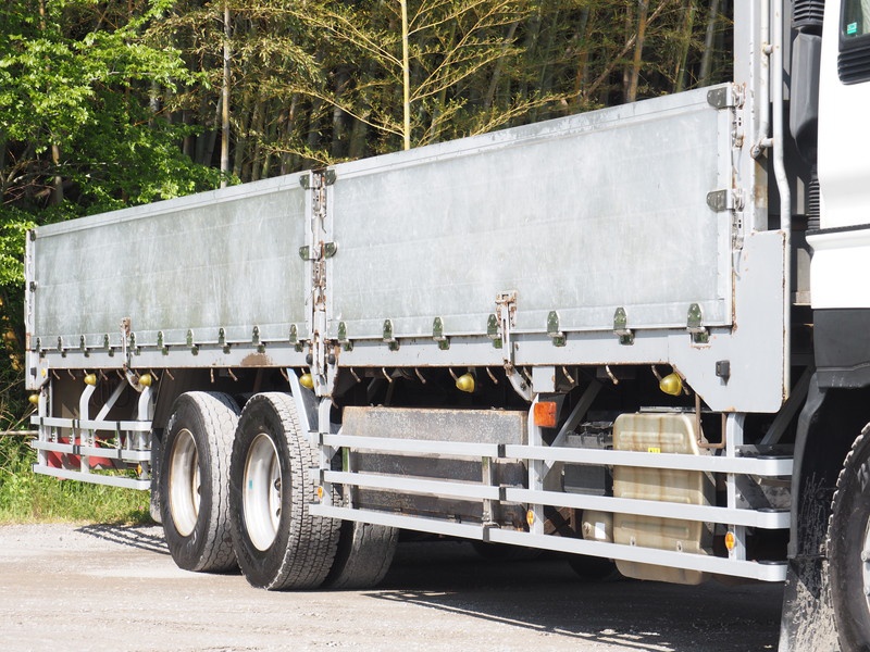 いすゞ ギガ 平ボディ 大型 QKG-CYL77A　 年式 H25[写真09]