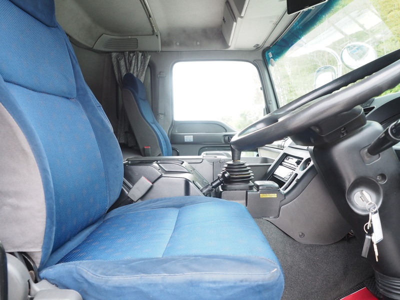 いすゞ ギガ ウイング車 大型 LKG-CYJ77A 年式 H23[写真32]