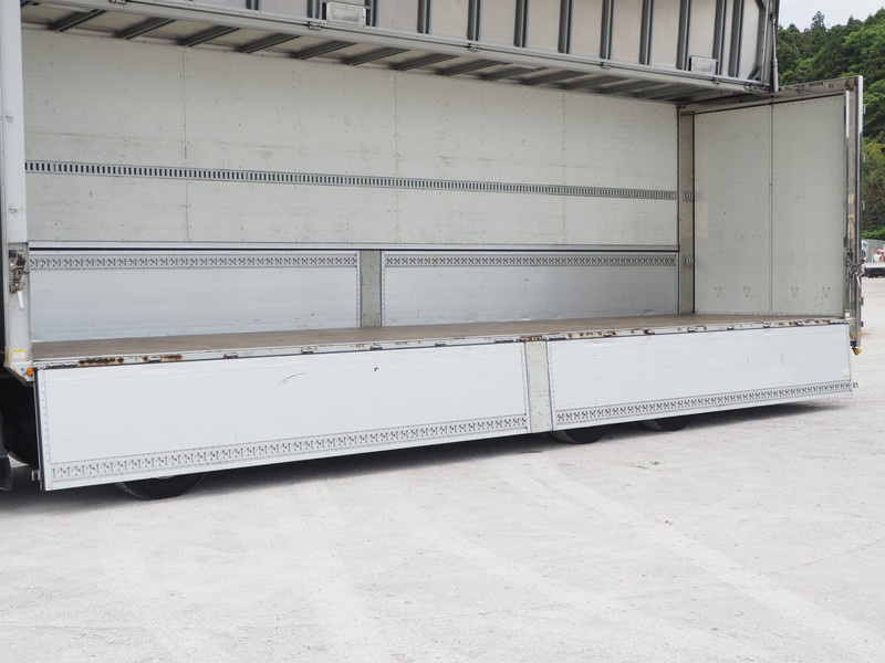 いすゞ ギガ ウイング車 大型 LKG-CYJ77A 年式 H23[写真23]