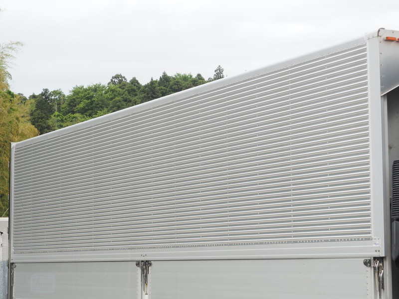 いすゞ ギガ ウイング車 大型 LKG-CYJ77A 年式 H23[写真09]