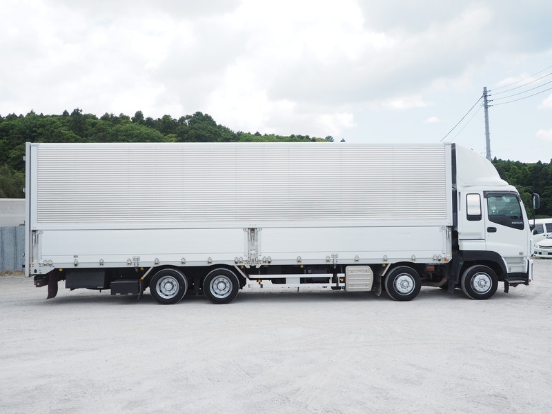 いすゞ ギガ ウイング車 大型 QKG-CYJ77A 年式 H25[写真08]