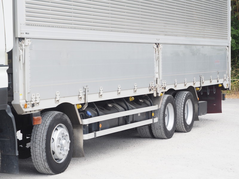 いすゞ ギガ ウイング車 大型 QKG-CYJ77A 年式 H25[写真21]