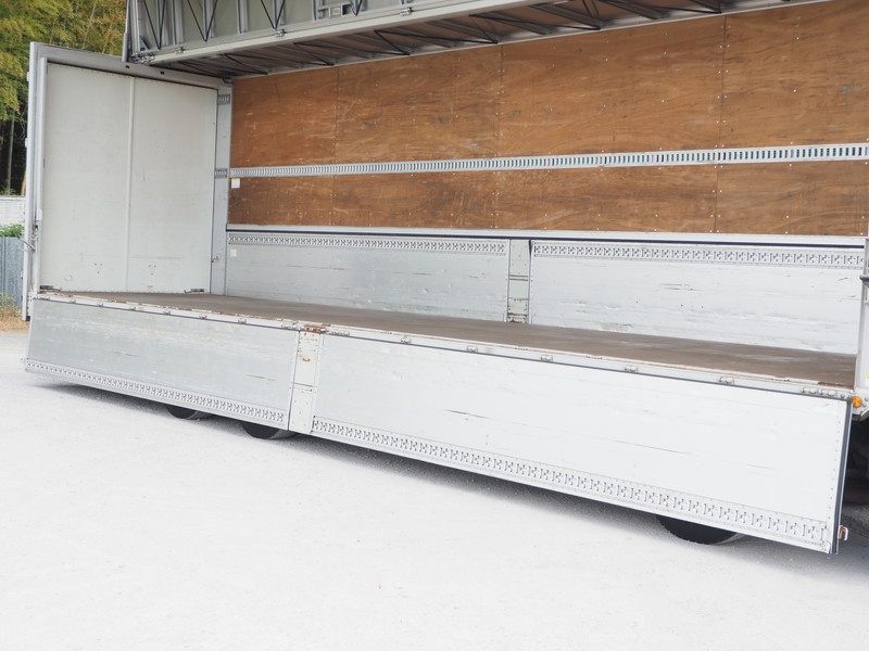 いすゞ ギガ ウイング車 大型 QKG-CYJ77A 年式 H25[写真12]