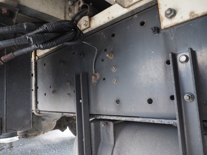 いすゞ ギガ ウイング車 大型 QKG-CYJ77A 年式 H25[写真40]