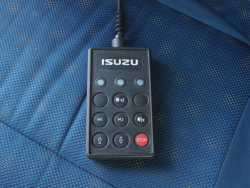 いすゞ ギガ ウイング車 大型 QKG-CYJ77A 年式 H25[写真37]