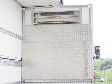 いすゞ ギガ 冷凍ウイング 大型 QKG-CYJ77A 年式 H25 [写真15]