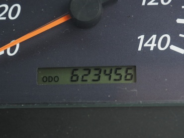 いすゞ ギガ 冷凍ウイング 大型 QKG-CYJ77A 年式 H25 [写真41]