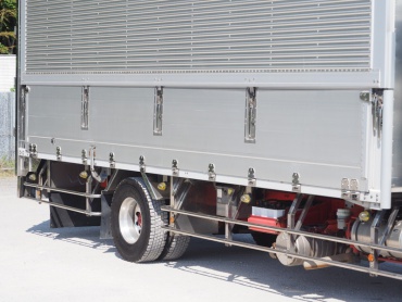 三菱ふそう ファイター 冷凍ウイング 中型 TKG-FK64F 年式 H25 [写真10]