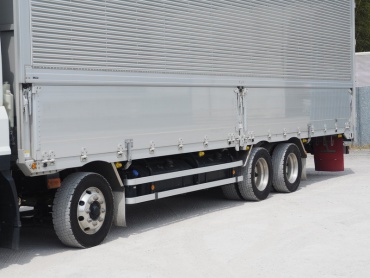 いすゞ ギガ ウイング車 大型 QKG-CYJ77B 年式 H28 [写真21]