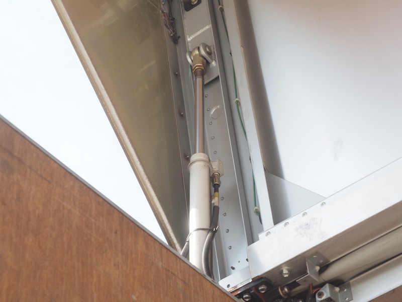 日野 レンジャー ウイング車 中増t BDG-FE8JPWG 年式 H18[写真25]