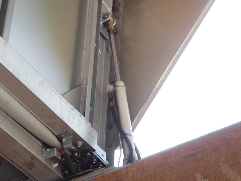 日野 レンジャー ウイング車 中増t BDG-FE8JPWG 年式 H18[写真18]