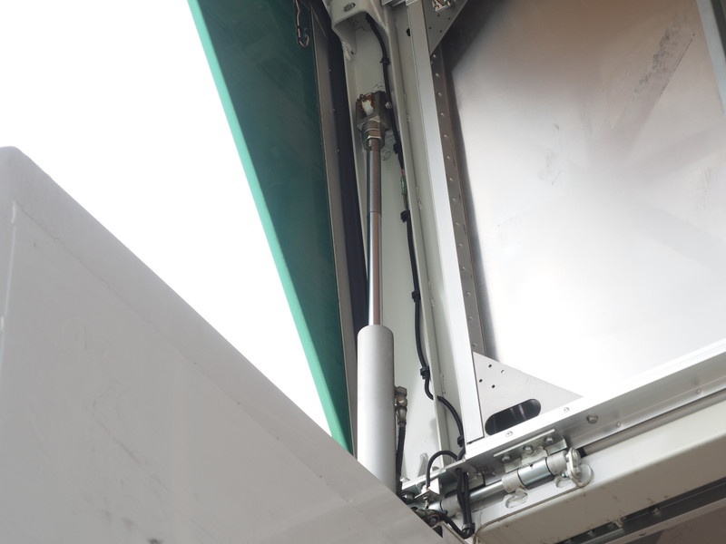 いすゞ ギガ ウイング車 大型 QKG-CYJ77A 年式 H25[写真24]