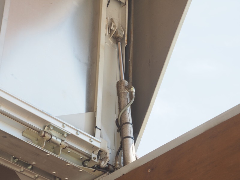 三菱ふそう ファイター ウイング車 中型 PDG-FK61F 年式 H20[写真17]