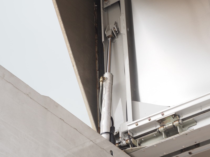 いすゞ フォワード ウイング車 中増t PKG-FSR90T2 年式 H22[写真25]