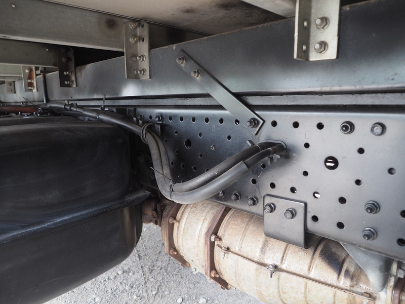 いすゞ エルフ 冷凍バン 小型 BDG-NPR85AN 年式 H21[写真30]