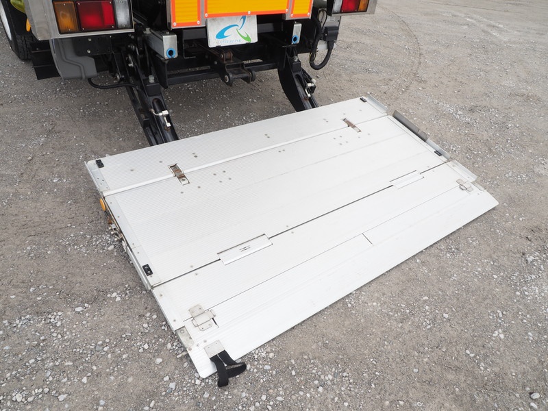 いすゞ エルフ 冷凍バン 小型 BDG-NPR85AN 年式 H21[写真21]