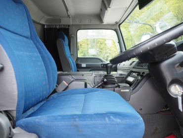 いすゞ ギガ 平ボディ 大型 QKG-CYJ77A 年式 H25[写真23]