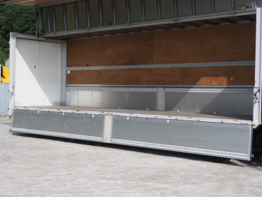 いすゞ ギガ ウイング車 大型 QKG-CYJ77A 年式 H25 [写真12]