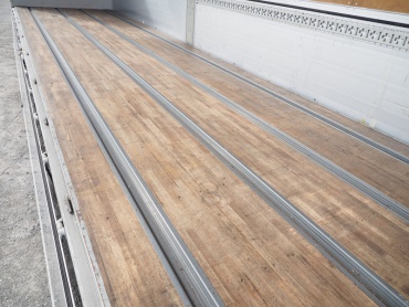 いすゞ ギガ ウイング車 大型 QKG-CYJ77A 年式 H25 [写真14]