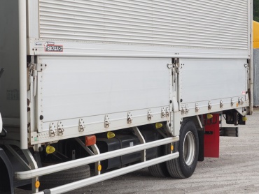 いすゞ フォワード ウイング車 中増t PKG-FSR90T2 年式 H22 [写真22]