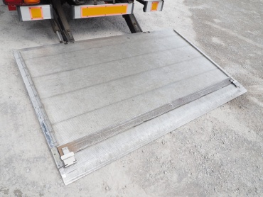 いすゞ フォワード ウイング車 中増t PKG-FSR90T2 年式 H22 [写真34]