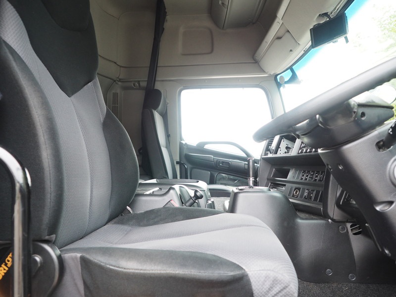 日野 グランドプロフィア ウイング車 大型 QKG-FR1EXBG 年式 H24[写真32]