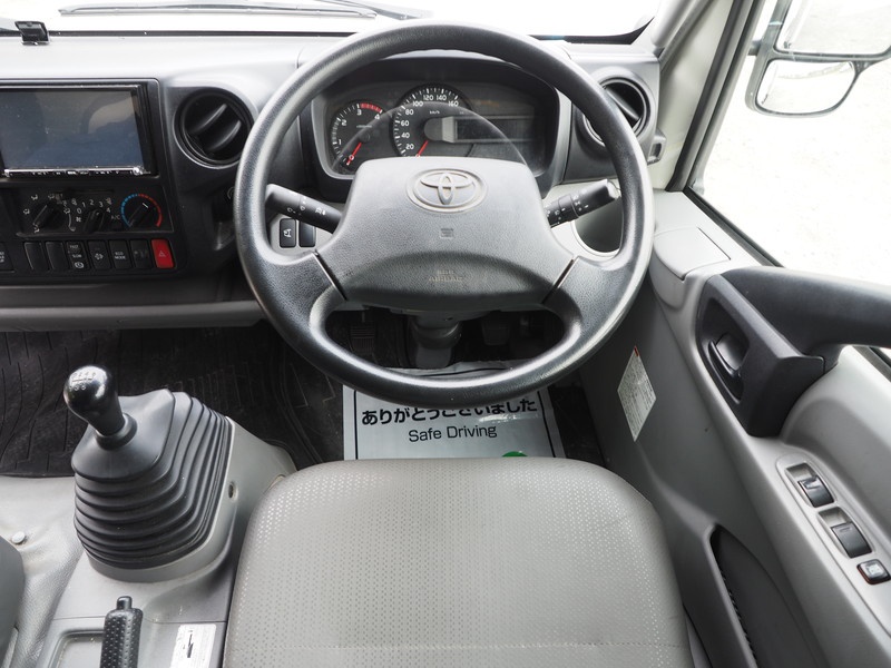 トヨタ ダイナ バン車 小型 TKG-XZU710 年式 H28[写真20]