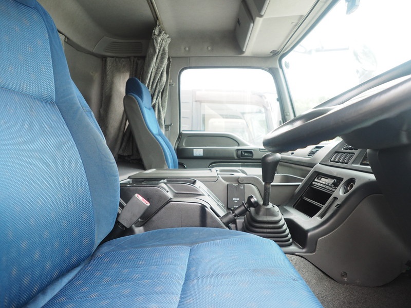 いすゞ ギガ ウイング車 大型 LKG-CYJ77A 年式 H24[写真32]