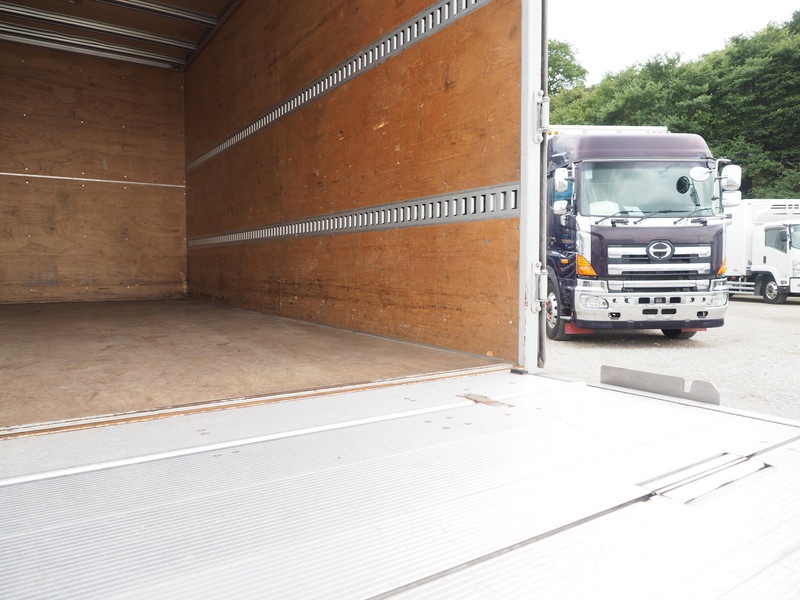 いすゞ エルフ バン車 小型 TKG-NPR85AN 年式 H26[写真22]