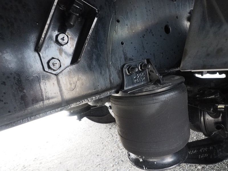 いすゞ ギガ ウイング車 大型 PDG-CYJ77W8 年式 H22[写真23]