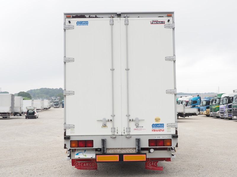 いすゞ ギガ ウイング車 大型 PDG-CYJ77W8 年式 H22[写真05]