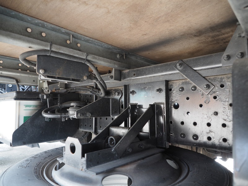 いすゞ エルフ バン車 小型 TKG-NPR85AN 年式 H26[写真29]