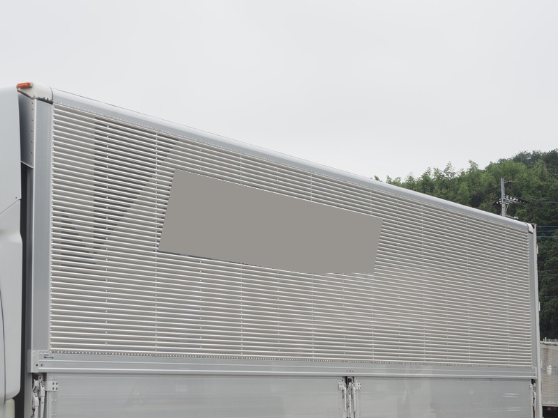 いすゞ ギガ ウイング車 大型 PDG-CYJ77W8 年式 H22[写真07]