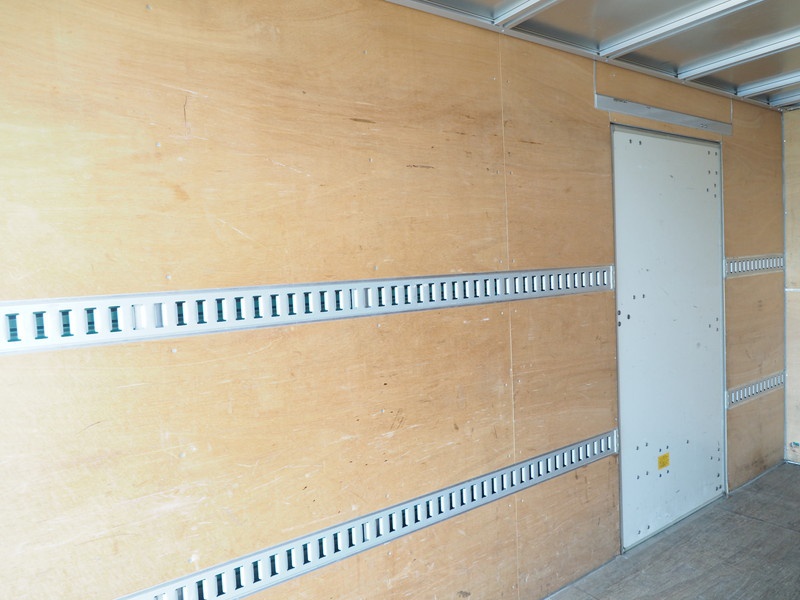 いすゞ エルフ バン車 小型 TKG-NLR85AN 年式 H25[写真17]