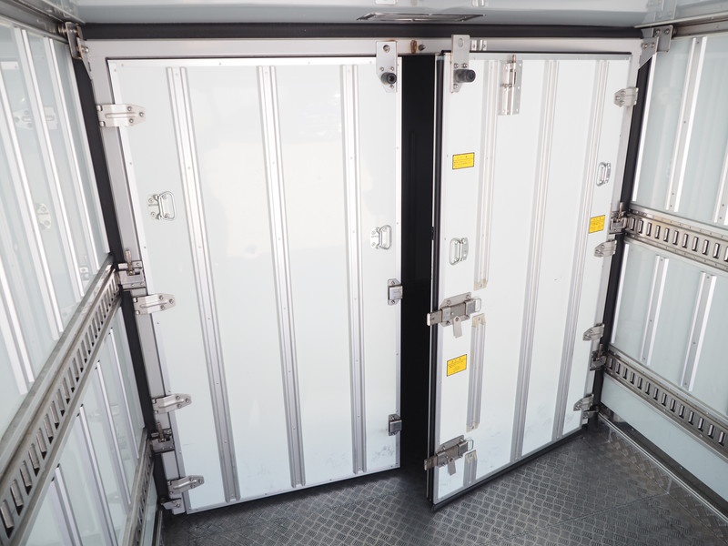 日野 レンジャー 冷凍バン 中型 TKG-FC9JKAG 年式 H25[写真19]