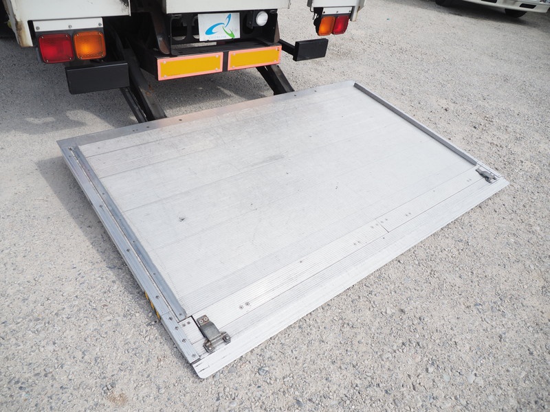 三菱ふそう ファイター ウイング車 中型 PDG-FK61F 年式 H19[写真07]