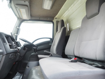 いすゞ エルフ バン車 小型 TKG-NLR85AN 年式 H25 [写真22]