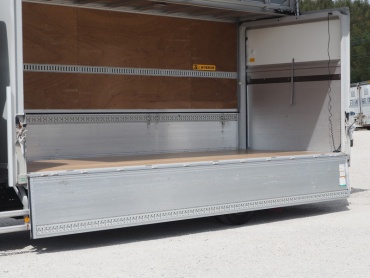 いすゞ フォワード ウイング車 中型 TKG-FRR90T2 年式 H27 [写真23]