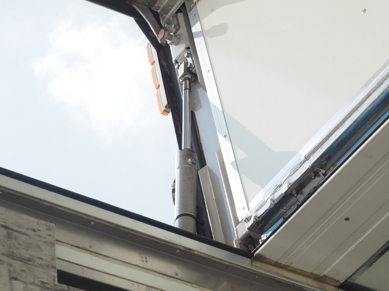 三菱ふそう スーパーグレート 冷凍ウイング 大型 LKG-FS55VZ 年式 H22[写真23]