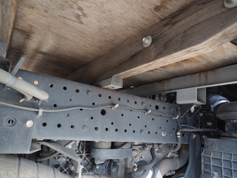 いすゞ エルフ 平ボディ 小型 SKG-NLR85AR 年式 H23[写真26]