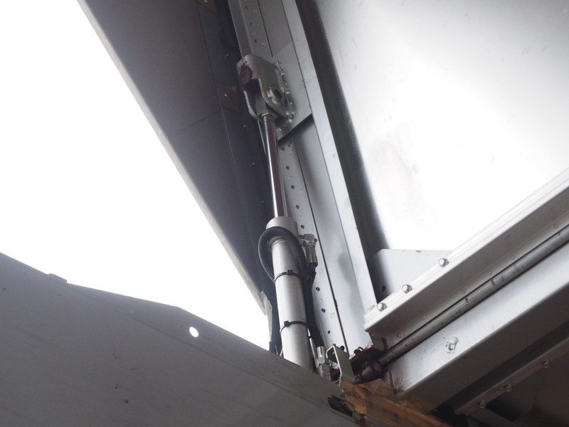 いすゞ フォワード ウイング車 中型 PDG-FRR34S2 年式 H22[写真12]