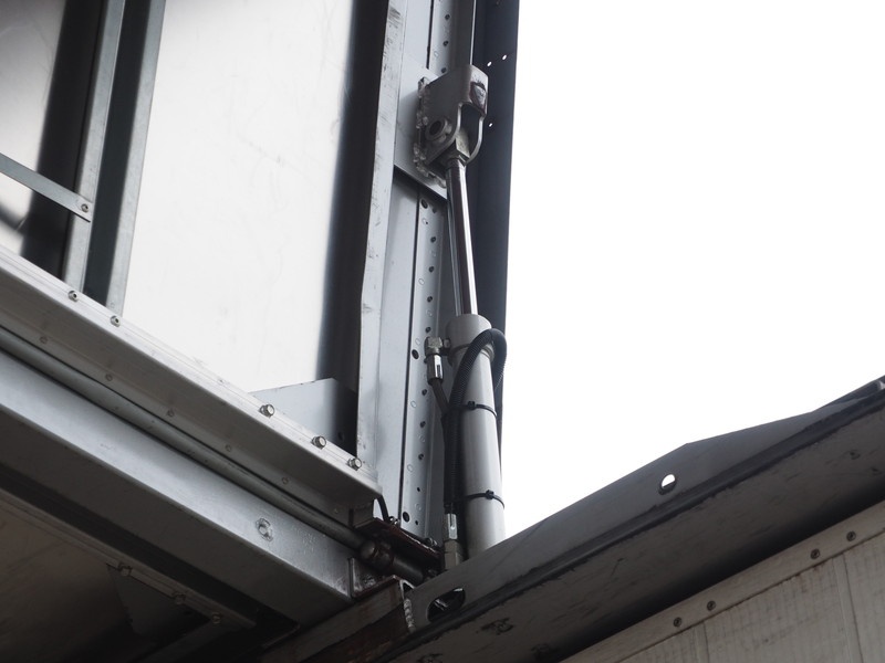 いすゞ フォワード ウイング車 中型 PDG-FRR34S2 年式 H22[写真13]