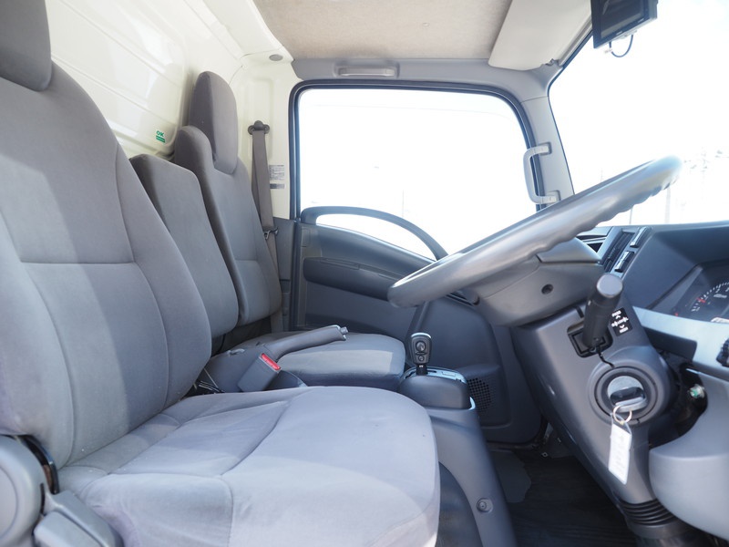 いすゞ エルフ バン車 小型 BKG-NMR85AN 年式 H23[写真17]