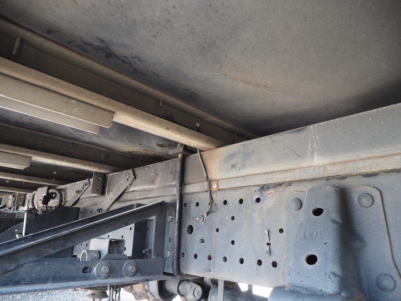 いすゞ エルフ バン車 小型 BKG-NMR85AN 年式 H23[写真22]