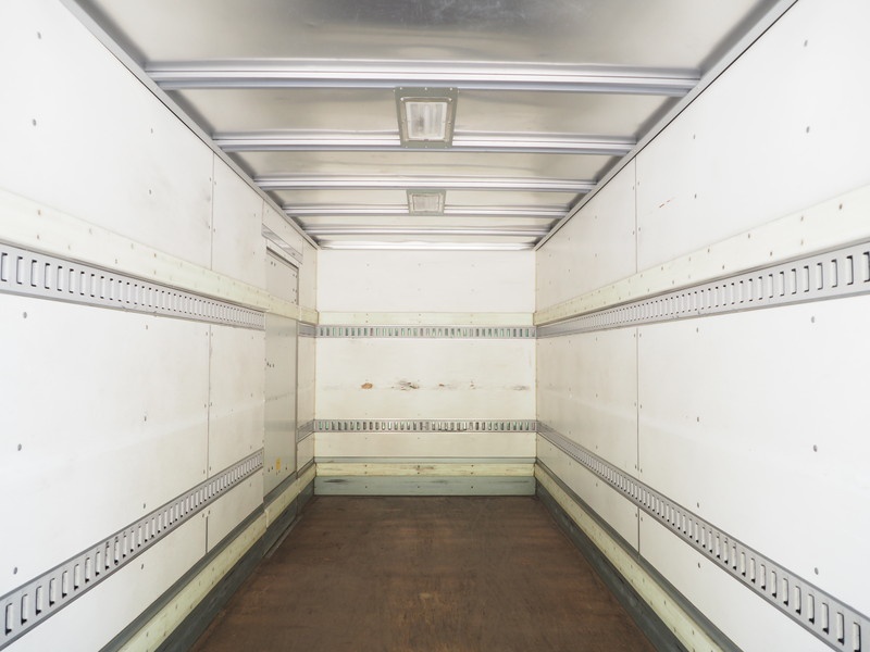 いすゞ エルフ バン車 小型 BKG-NMR85AN 年式 H23[写真10]