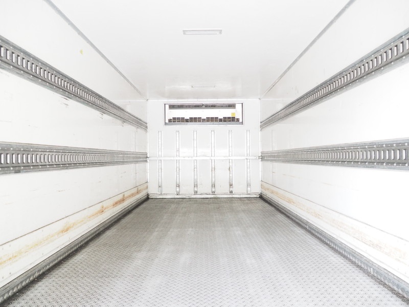 いすゞ フォワード 冷凍バン 中型 TKG-FRR90T2 年式 H25[写真10]