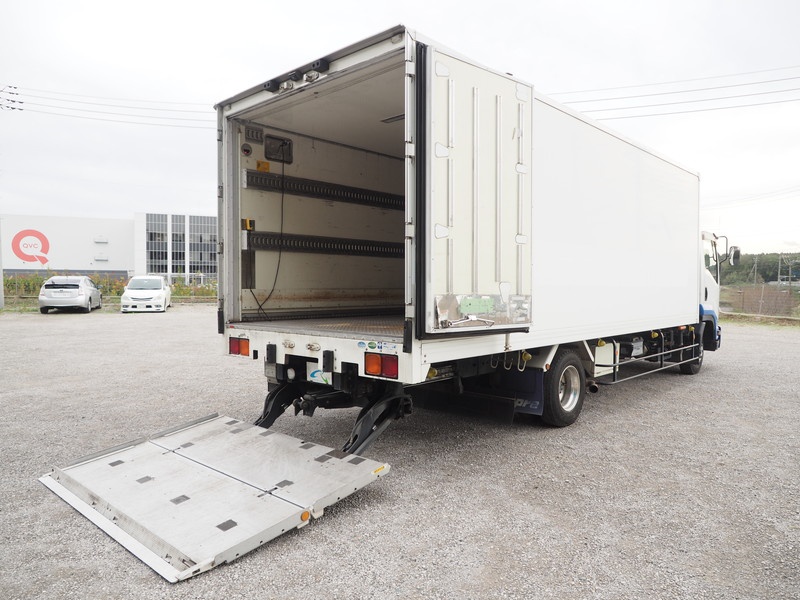 いすゞ フォワード 冷凍バン 中型 TKG-FRR90T2 年式 H25[写真14]