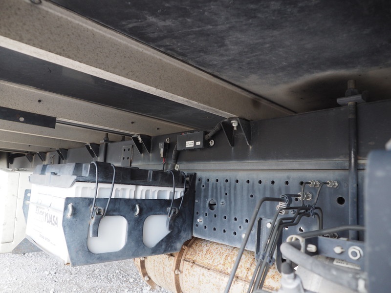 いすゞ フォワード 冷凍バン 中型 TKG-FRR90T2 年式 H25[写真25]