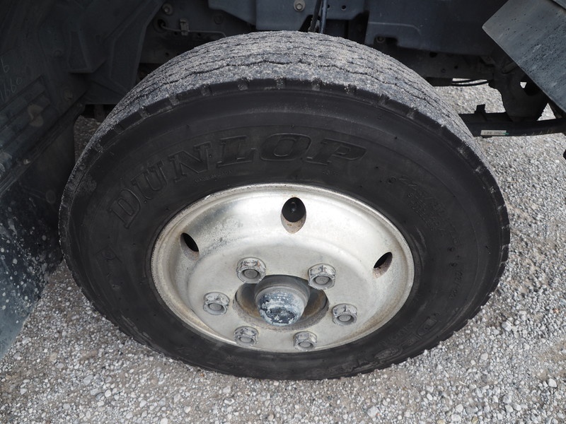 いすゞ フォワード 冷凍バン 中型 TKG-FRR90T2 年式 H25[写真28]