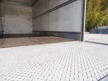 いすゞ エルフ バン車 小型 SKG-NPR85YN 年式 H23 [写真14]